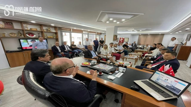 Mevlüt Karakaya, MHP Adana İl Başkanlığı’nı ziyaret etti.