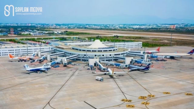 Antalya’da uçak trafiği rekor tazeledi