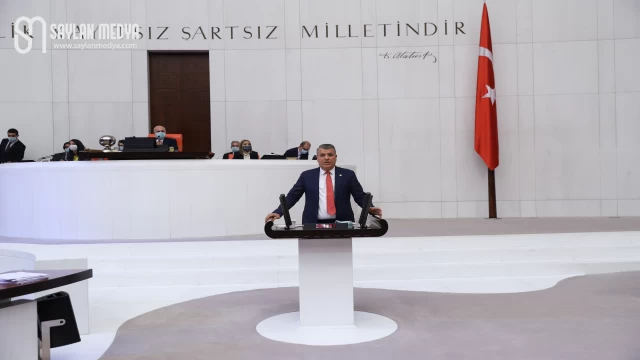 Ayhan Barut, Adana'da yapılacak konteyner limanı için sürecin hızlandırılmasını istedi