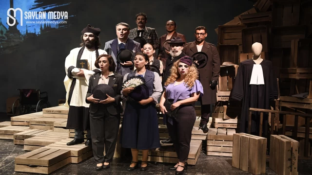 Brecht’in “Arturo Ui’nin Önlenebilir Yükselişi” oyunu 8 Ekim’de sahnede