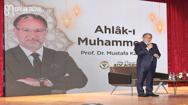 Prof. Dr. Mustafa Karataş Yüreğir’de konferans verdi