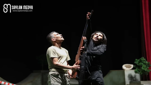 Seyhan Belediyesi Şehir Tiyatrosu (SBŞT) yeni sezonun perdelerini açtı