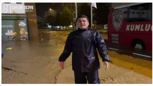 Antalya’da Kumluca ve Finike sele teslim! Okullar tatil edildi