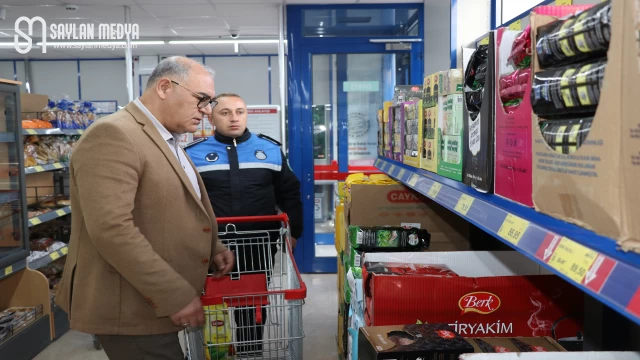 Mustafa Çay, ilçesinde bulunan BİM'leri denetledi