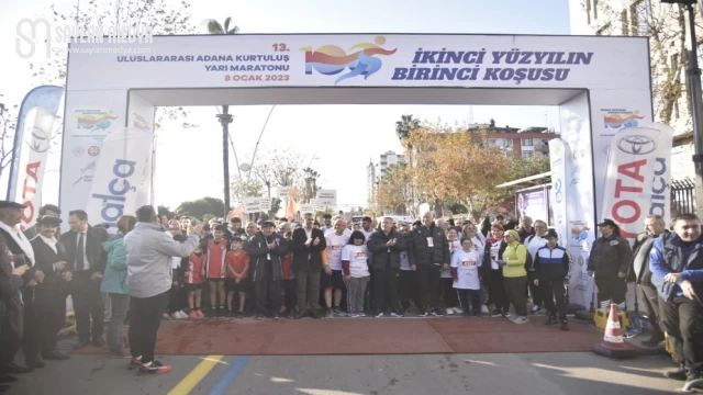 5 Ocak Adana’nın Kurtuluşu 13. Uuslararası Yarı Maratonu koşuldu