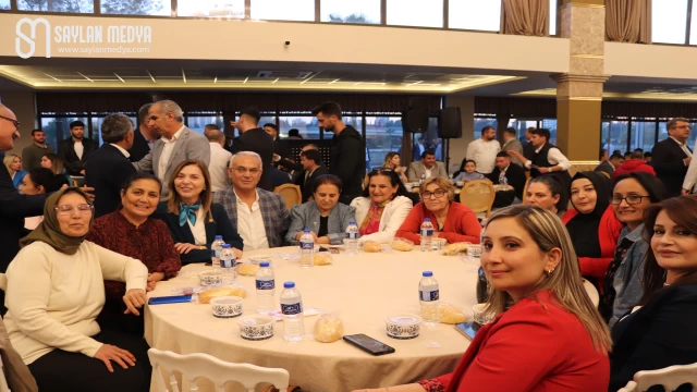 MHP Adana İftarda Buluştu