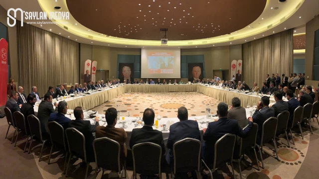 MHP Adana milletvekili adayları basınla bir araya geldi