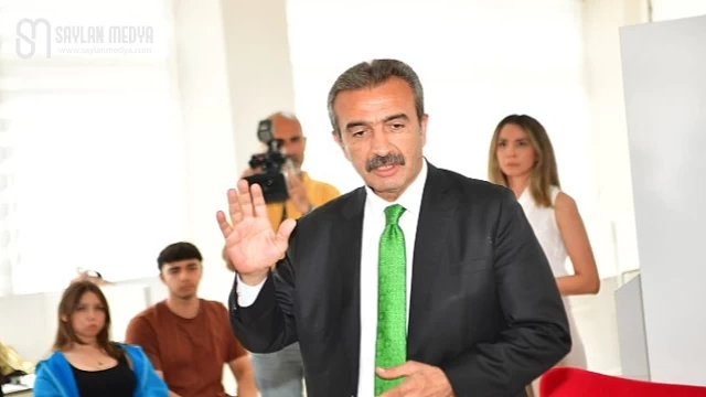 Soner Çetin gençlerle buluştu