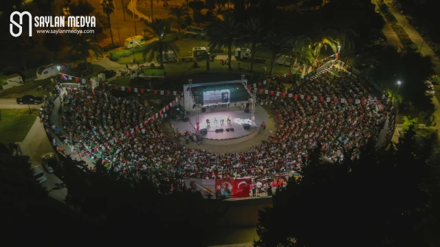 Büyük Ozan Aşık Veysel’e ithaf edilen 2. Bağlama Günleri, Arif Sağ konseriyle sona erdi