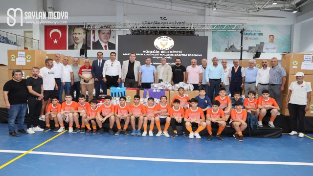 Yüreğir Belediyesi'nden 1 milyonluk malzeme ve nakdi yardım