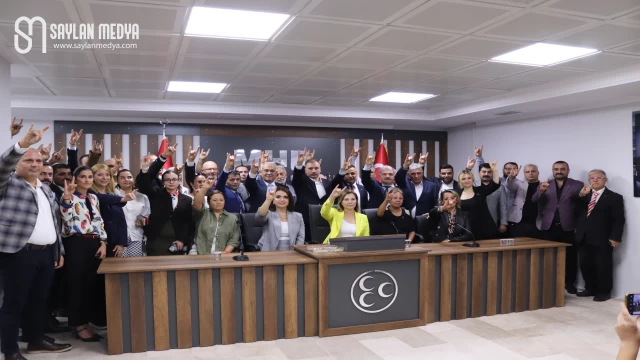 Adana’da Zafer Partisi topluca MHP’ye katıldı!