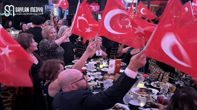 New York’ta ’Cumhuriyet Balosu’