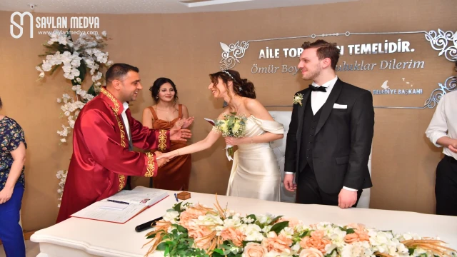 EMRAH KOZAY İLK NİKAHI KIYDI