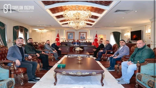 Türkiye Tesbihçiler Esnaf ve Sanatkârlar Federasyonu Vali Köşger’i ziyaret etti