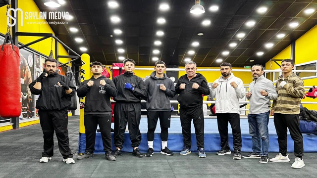 Adanalı Boksörler madalya için Konya’ya gidiyor