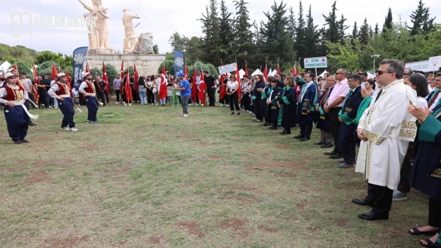 Çukurova Üniversitesi ÜNİFEST büyük coşkuyla başladı