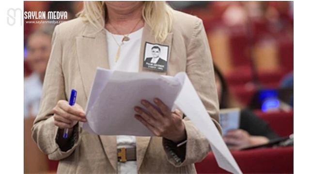 İzmir Büyükşehir Belediyesi Meclisi’nde merhum başkan Ferdi Zeyrek anıldı