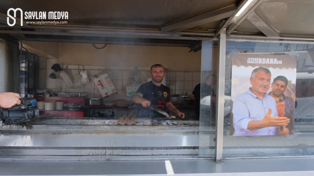 Kebapçı esnafı, iş yerlerine Zeydan Karalar’ın fotoğrafını astı