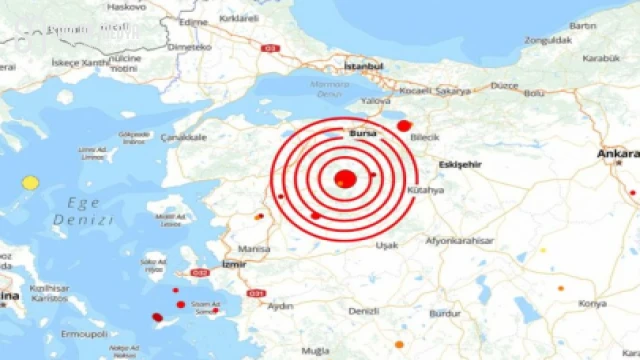 Balıkesir'in Sındırgı ilçesinde 6.1 büyüklüğünde deprem...