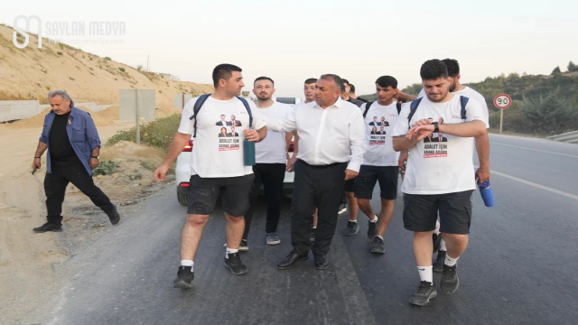 Güngör Geçer’den Özgürlük Yürüyüşü’ndeki gençlere destek