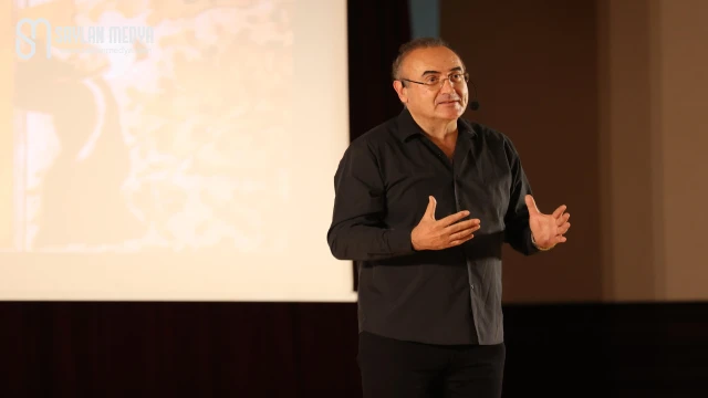 Sunay Akın Adanalılarla buluştu