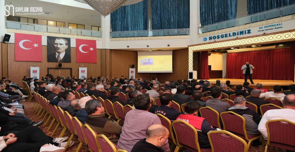 Adana Büyükşehir Belediyesi personeline Güvenli Sürüş Teknikleri Eğitimi verildi