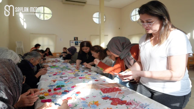 Çukurova Belediyesi'nin ‘Aktif Yaş Alma Atölyesi’ anlamlı bir etkinliğe daha imza attı