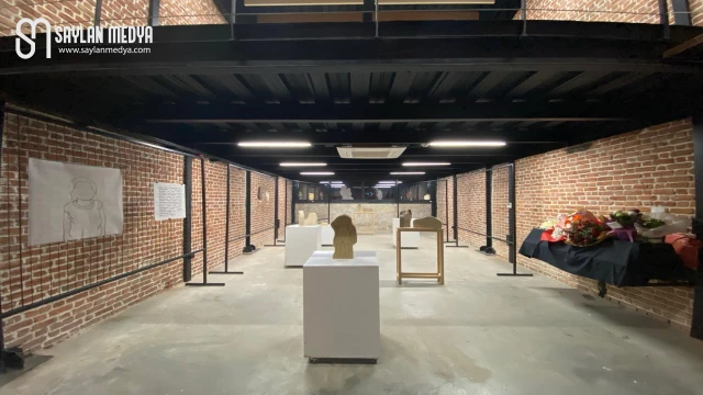 Çukurova Üniversitesi Güzel Sanatlar Fakültesi İki Özgün Sergi İle Sanatseverlerle Buluştu