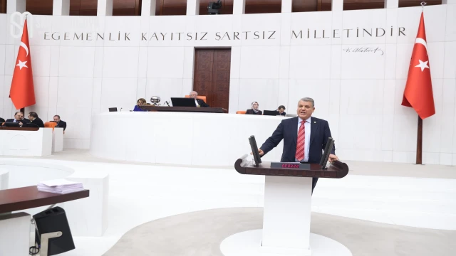 Emekliler lütuf değil hakkını istiyor