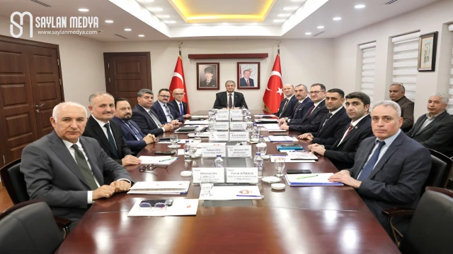 Kaçak yapılaşmayla mücadele toplantısı Vali Mustafa Yavuz başkanlığında yapıldı