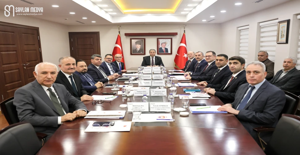 Kaçak yapılaşmayla mücadele toplantısı Vali Mustafa Yavuz başkanlığında yapıldı