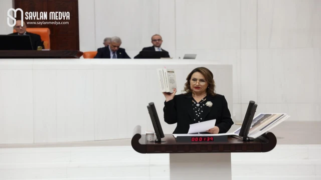 Adana’da yeni yapılan afet konutları hasar aldı