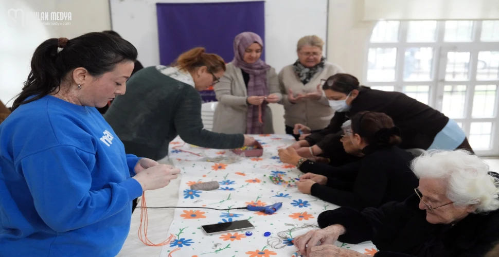 Çukurova Belediyesi, Alzheimer hastalarının yanında...