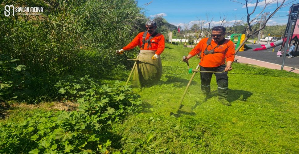 ÇUKUROVA BELEDİYESİ’NDEN PARK VE YEŞİL ALANLARDA YOĞUN MESAİ