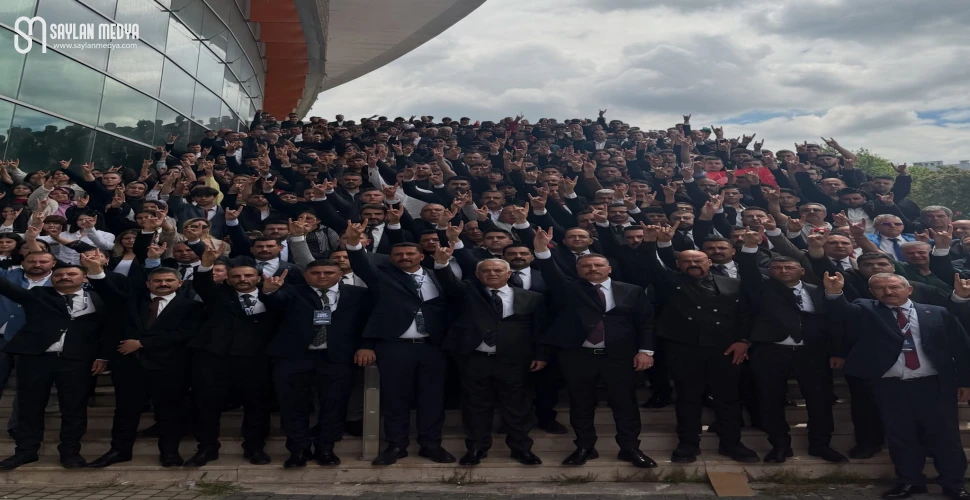 Türk Gençliği Büyük Kurultayı'na Adana'dan yoğun katılım