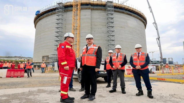 VALİ YAVUZ, CEYHAN’DA STRATEJİK ENERJİ YATIRIMINI YERİNDE İNCELEDİ