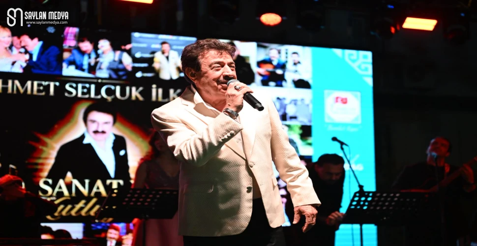 AHMET SELÇUK İLKAN’IN 50. SANAT YILI YOLCULUĞU ADANA’DAN BAŞLADI