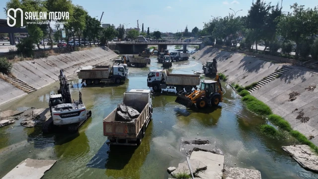 ASKİ, Sarıçam Deresi’nde kapsamlı temizlik başlattı