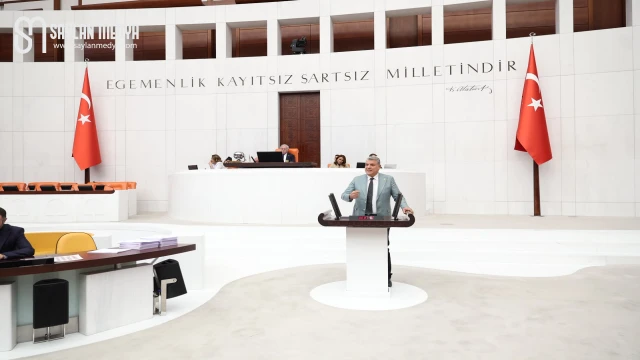 Ayhan Barut’tan usta öğreticilere çözüm çağrısı