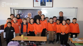 Örnek Başkan Sarı: 5/A Sınıf Başkanı Sarı, seçim vaadini yerine getirdi